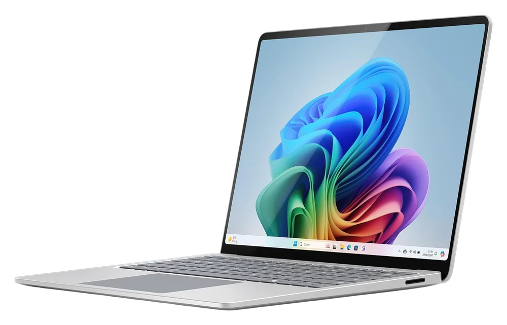 Microsoft Surface Laptop (7. Edition) in Platin, aufgeklappt